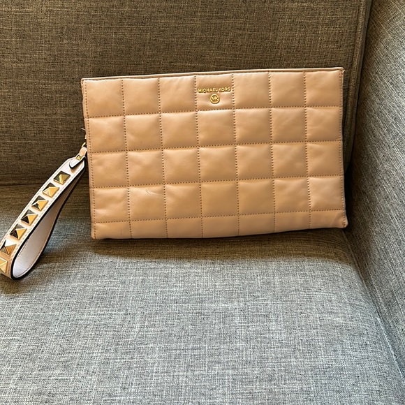 Michael Kors small bag with studded wristband - Picture 1 of 6